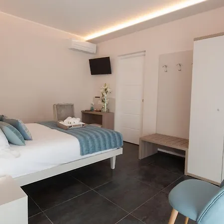 Brichett Deluxe 4* Alba (Piedmont)