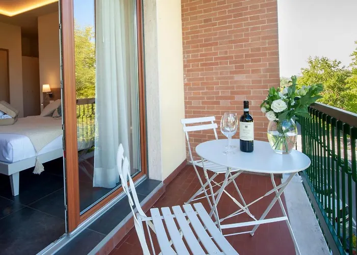 Brichett Deluxe Affittacamere Alba (Piedmont)